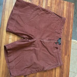 Filson rust men’s shorts. 8.5 inseam. 17.75 waist.
